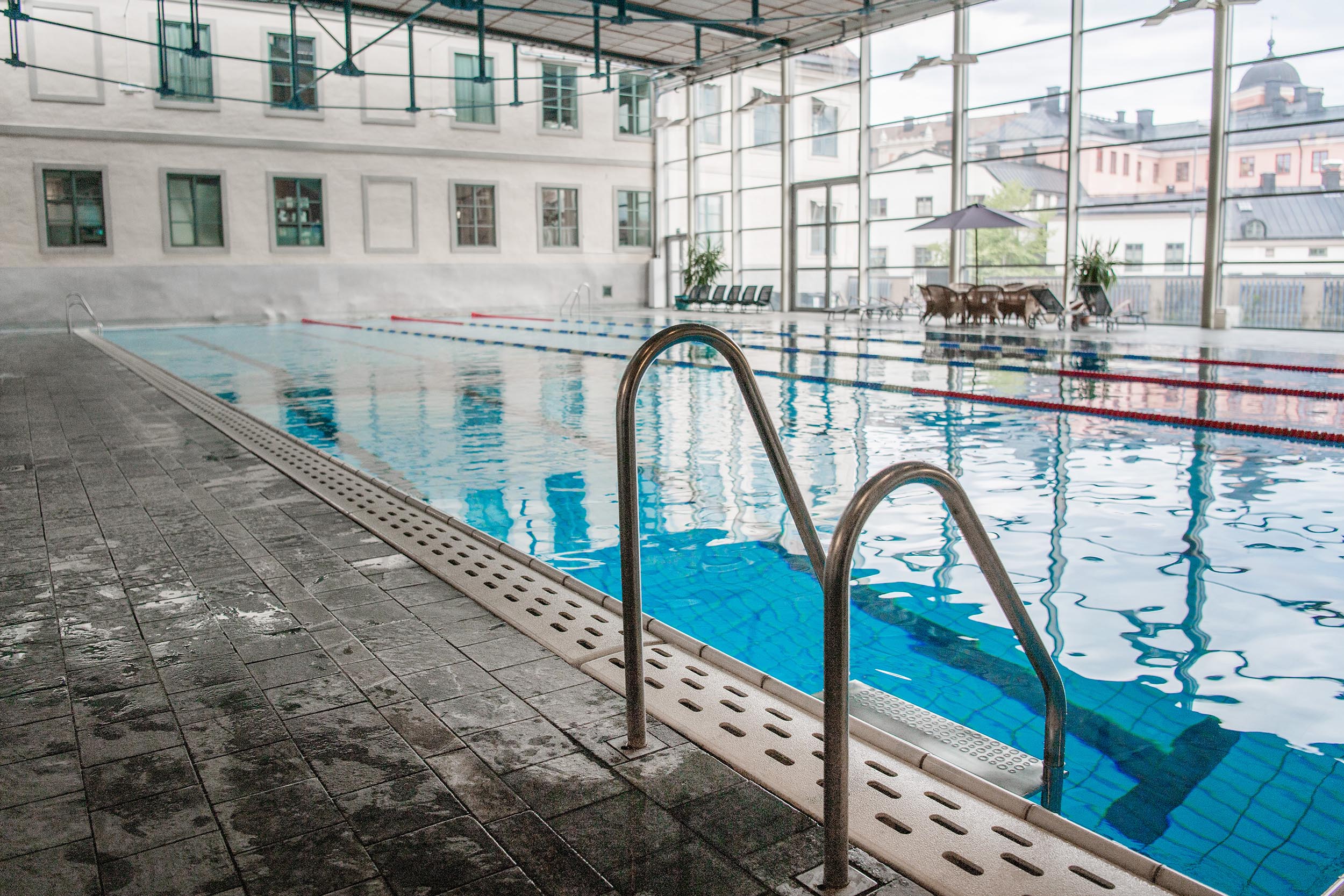 Träna och simma på Actic Centralbadet i Uppsala