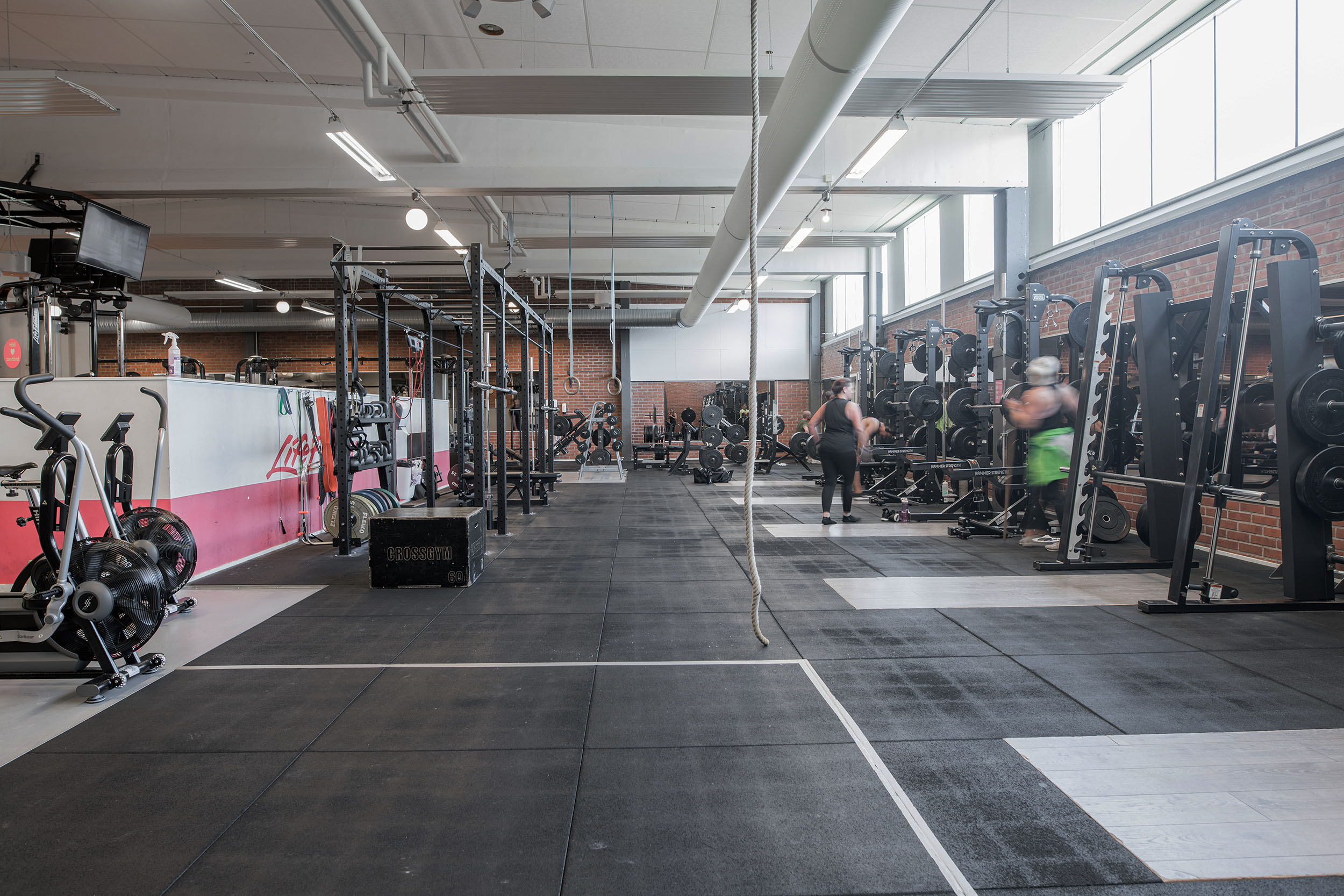Stor crossfitinspirerad friviktsyta