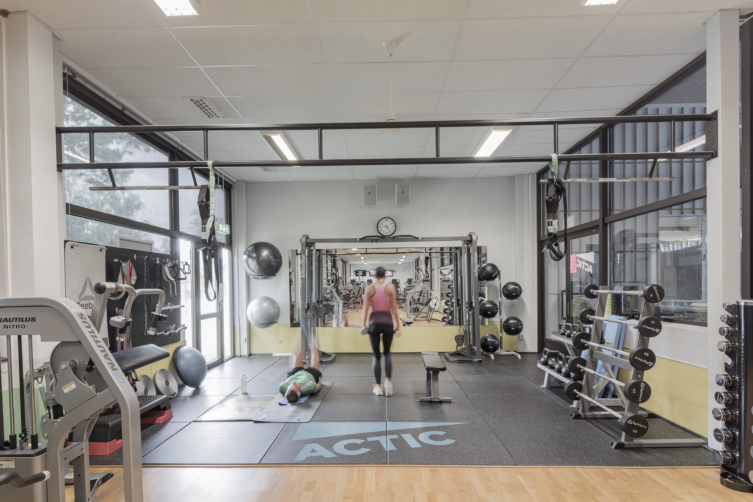 Träna och simma på Actic Tranås
